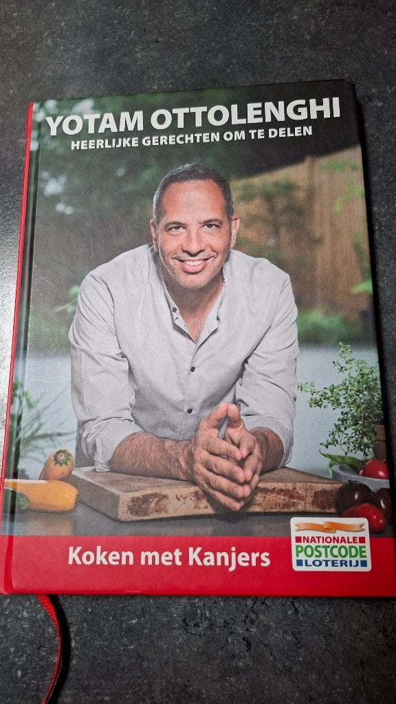 kookboek Ottolenghi, Boeken, Ophalen of Verzenden, Zo goed als nieuw, Yotam Ottolenghi