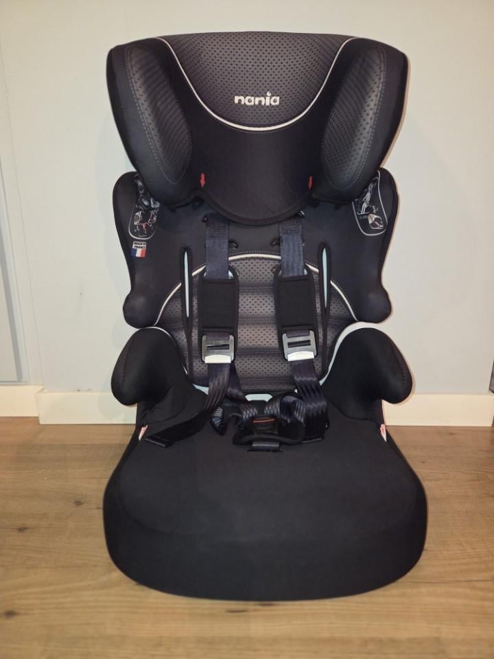Nania autostoel 9-36 kg, Kinderen en Baby's, Autostoeltjes, Autogordel, Zo goed als nieuw, 9 t/m 36 kg, Verstelbare rugleuning