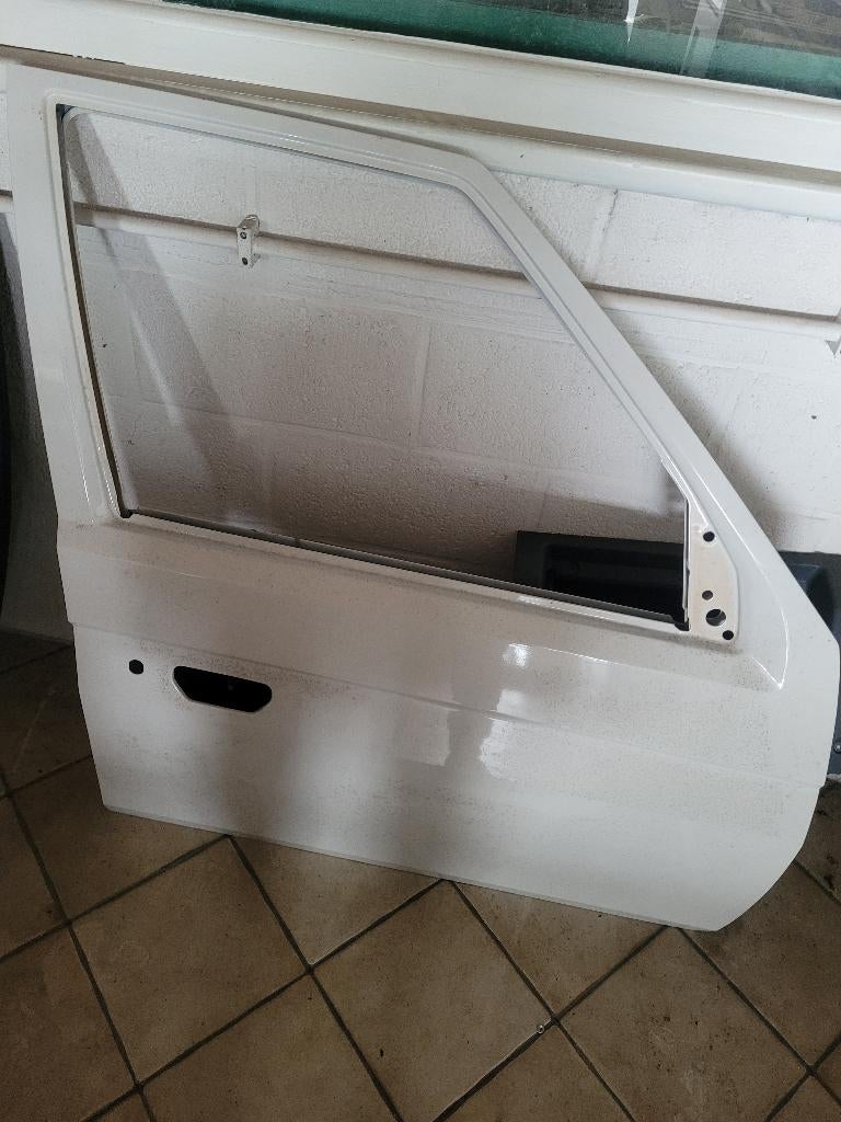 Porte Avant Droite Skoda FELICIA – Blanc – État très sain, Neuf, Enlèvement, Skoda, Porte
