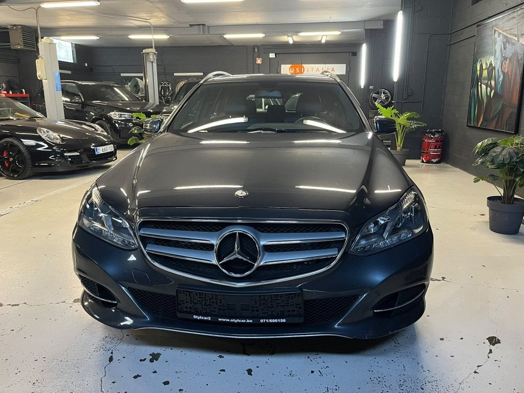 MERCEDES CLASSE E 200 **AVANTGARDE** 12 MOIS DE GARANTIE, Autos, 100 kW, Argent ou Gris, Euro 6, Entreprise