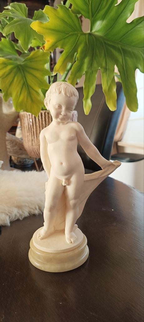 Putti beeld gesigneerd Giannelli, Ophalen of Verzenden