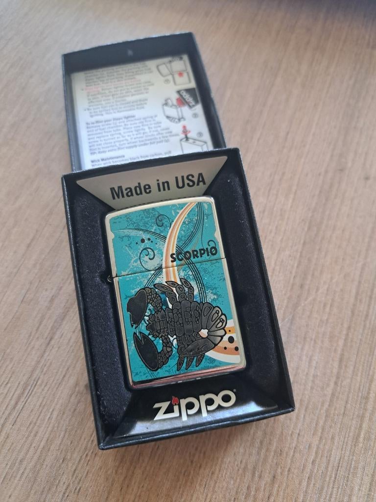 Originele Zippo Aansteker Scorpio / Schorpioen Originele Box, Verzamelen, Ophalen of Verzenden, Aansteker