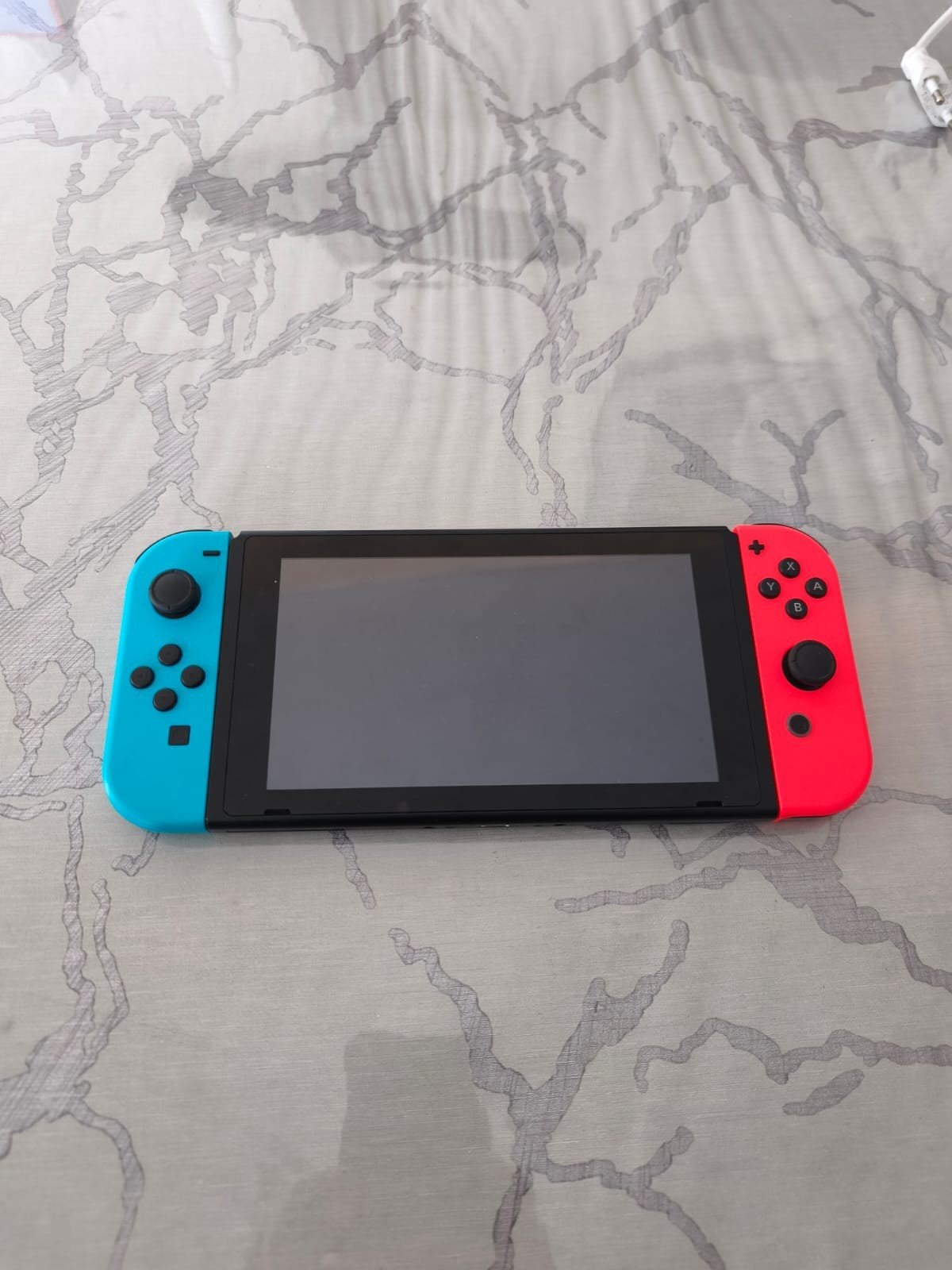 Nintendo Switch, Ophalen, Zo goed als nieuw, Met 2 controllers