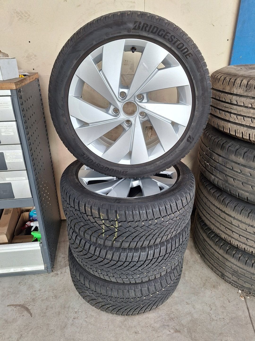 Volkwagen Golf Winterset 17 Inch Origineel, Pneus et Jantes, Pneus hiver, -, Véhicule de tourisme