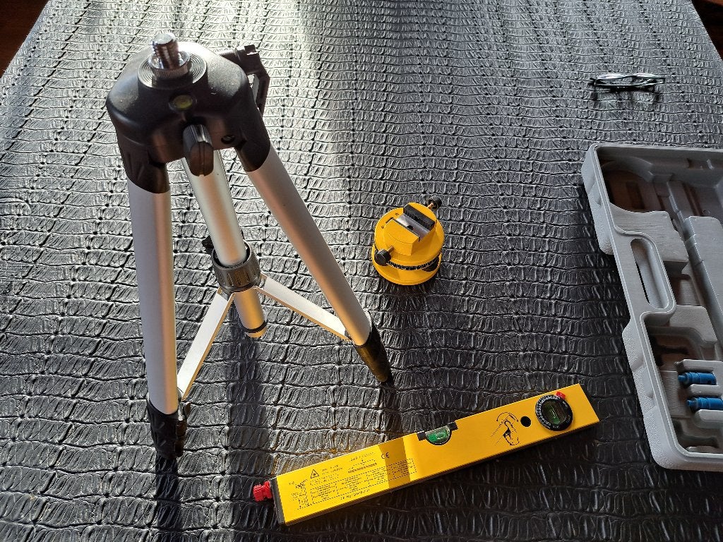 NIVEAU A BULLE A LASER, Ophalen, Zo goed als nieuw, Overige meters