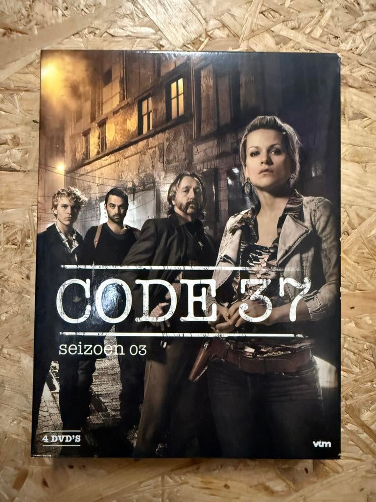 Code 37 seizoen 3, Cd's en Dvd's, Ophalen of Verzenden, Zo goed als nieuw