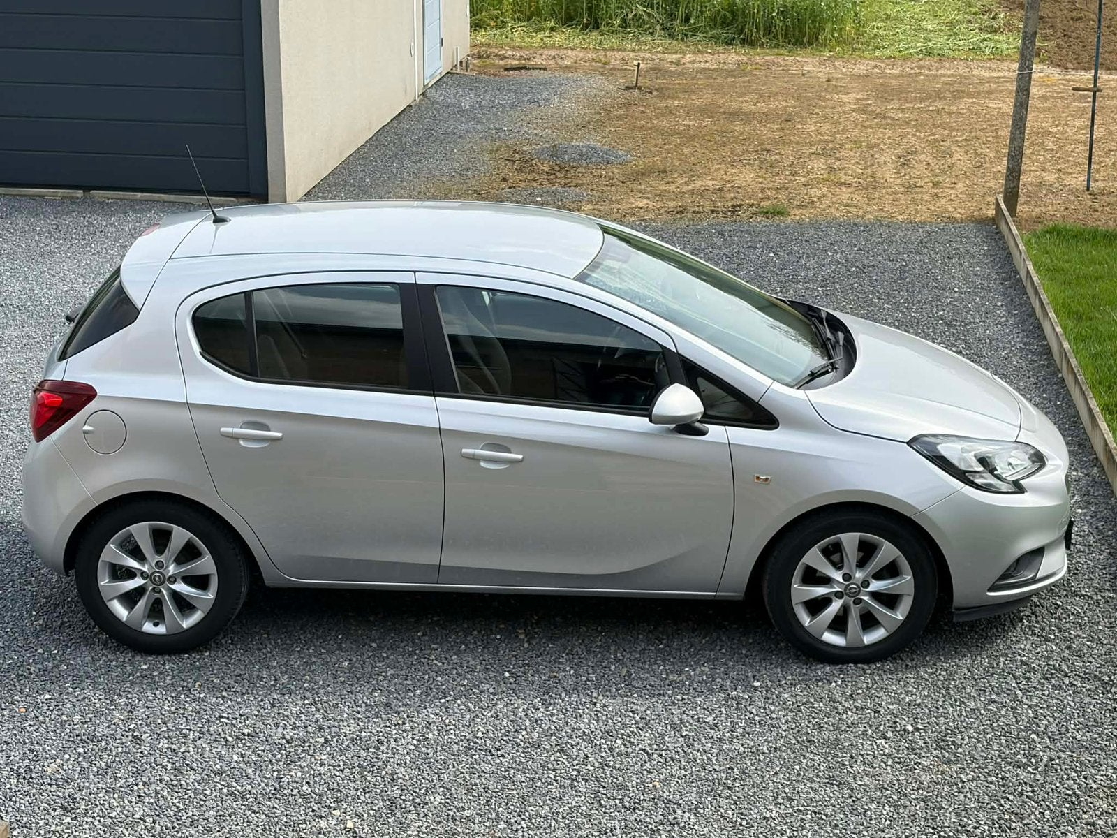Gezocht leder stuurwiel opel corsa e, Auto's, Opel, Leder, Particulier, Corsa, Te koop