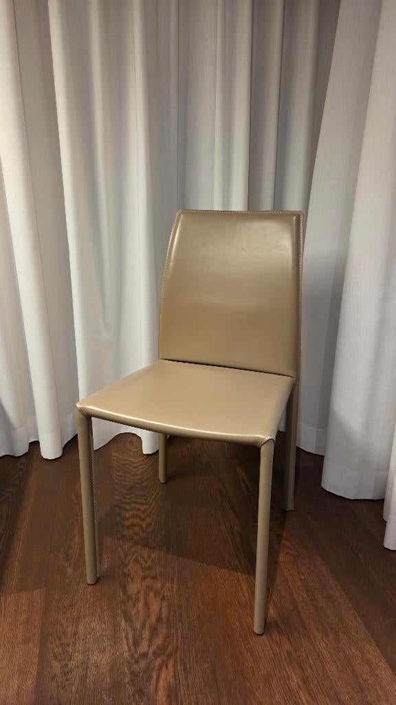 4 met leder beklede Arper Norma stoelen, Huis en Inrichting, Ophalen, Modern design, Bruin, Leer