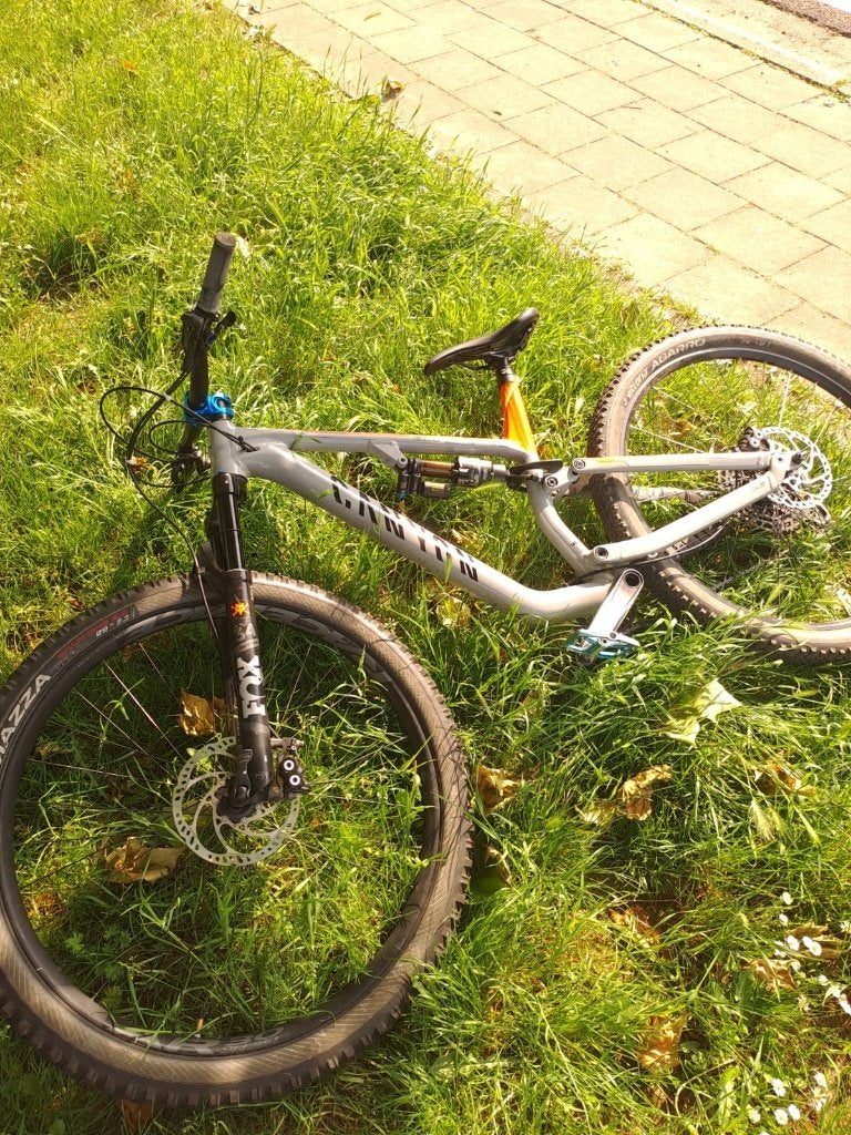 canyon neuron AL 7.0 personnalisé, Vélos & Vélomoteurs, Vélos | VTT & Mountainbikes, Autres marques, Enlèvement ou Envoi, Comme neuf