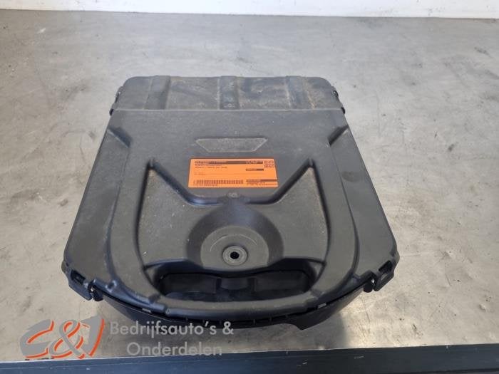 Kit de réparation pneus d'un Renault Trafic, Renault, -, 3 mois de garantie, Utilisé