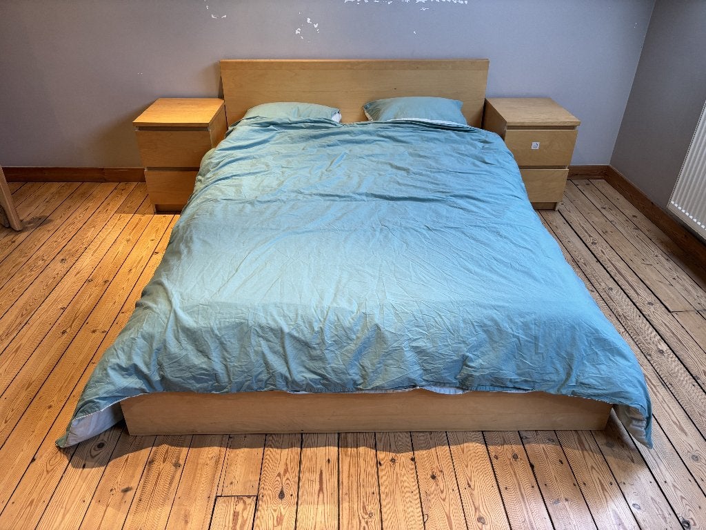 Lit Ikea 2 personnes avec tables de nuit, Maison & Meubles, 140 cm, Brun, Enlèvement, Utilisé