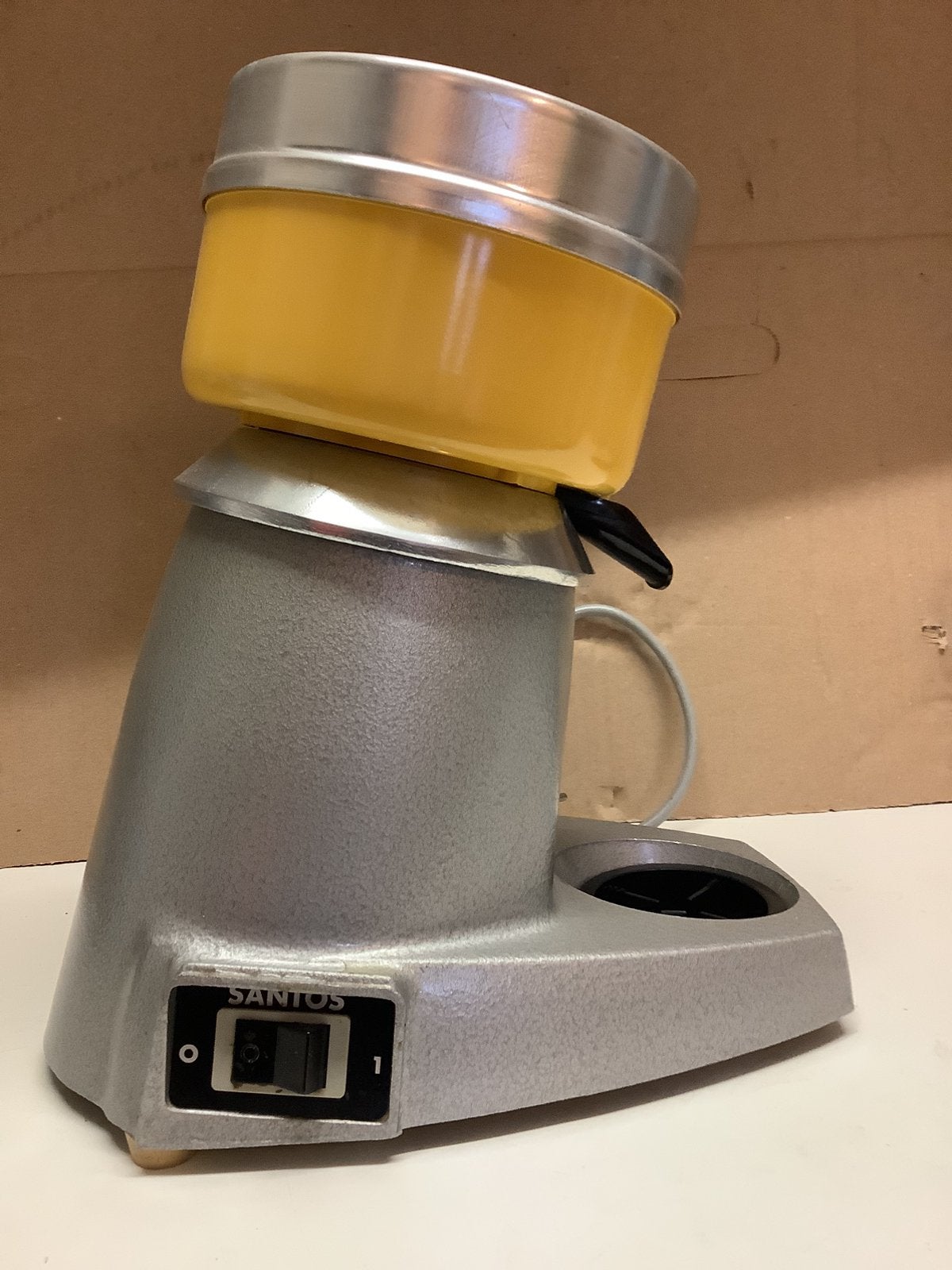 Presse-agrumes Santos, Electroménager, Mélangeurs de cuisine, 4 litres ou plus, Enlèvement, Utilisé, 1 vitesse