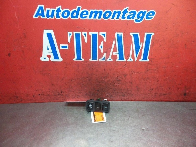 COMMUTATEUR PHARE REGLAGE C Swift (ZA / ZC / ZD1 / 2/3/9), Suzuki-Allee 7
64625  Bensheim, DE, Suzuki Deutschland GmbH, Kontakt@suzuki.de