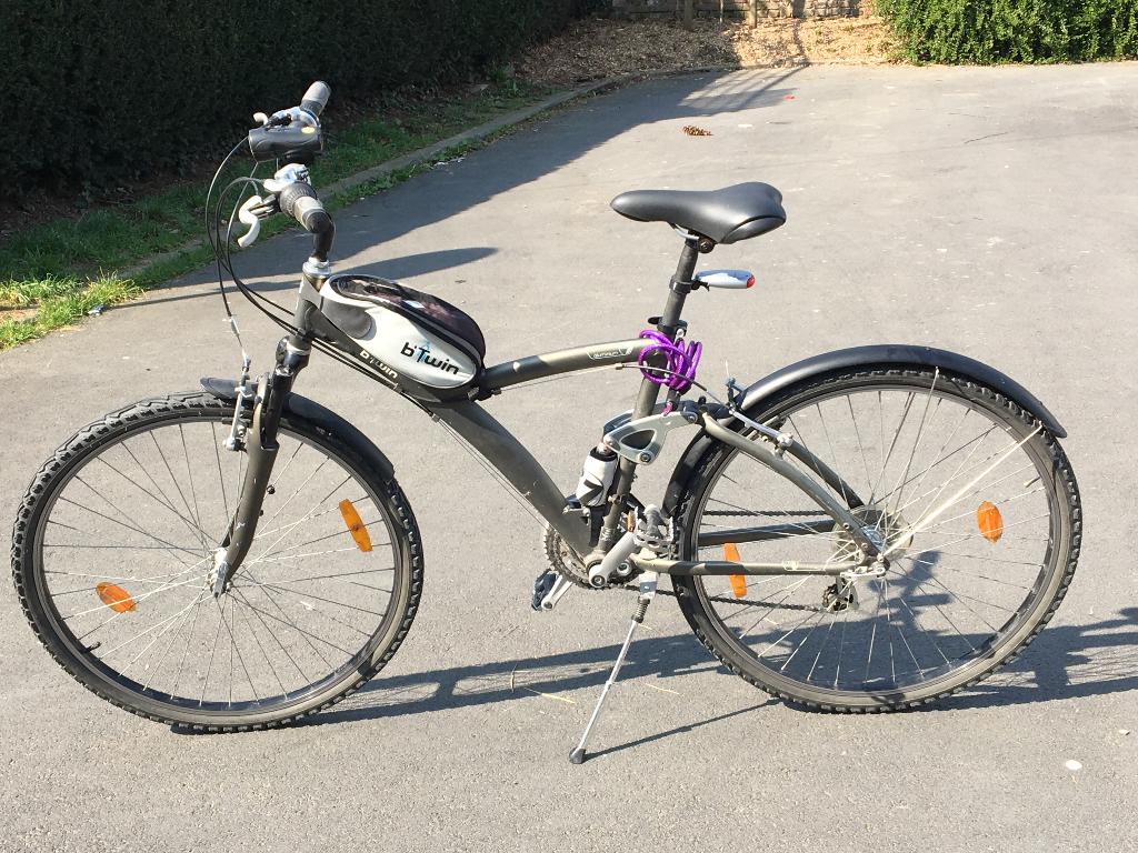 Te koop B twin bike, Fietsen en Brommers, Ophalen, Gebruikt, 24 inch of meer, B-Twin