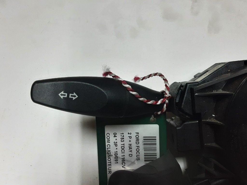 KNIPPERLICHTSCHAKELAAR Ford Focus 1 (01-1998/11-2004), Gebruikt, Mevr. I. Hauben, Ford, Rue de l'Espoir 34 34
4030  GRIVEGNÉE, BE