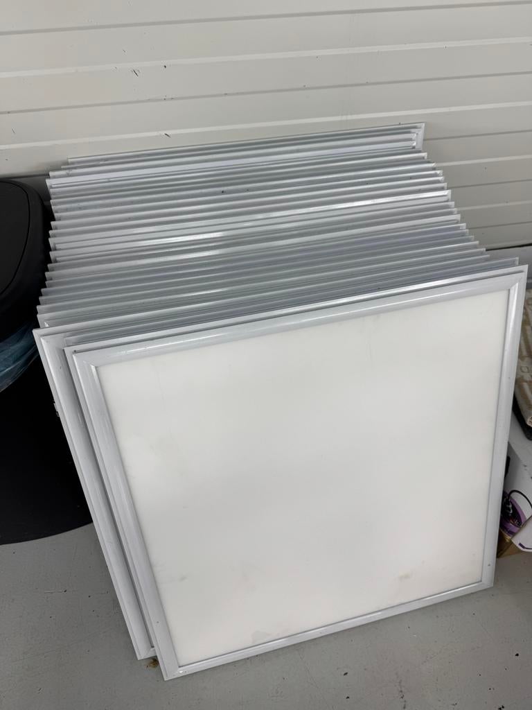 LED PANELEN 6400k 60x60 - 25stk, Ophalen, Zo goed als nieuw