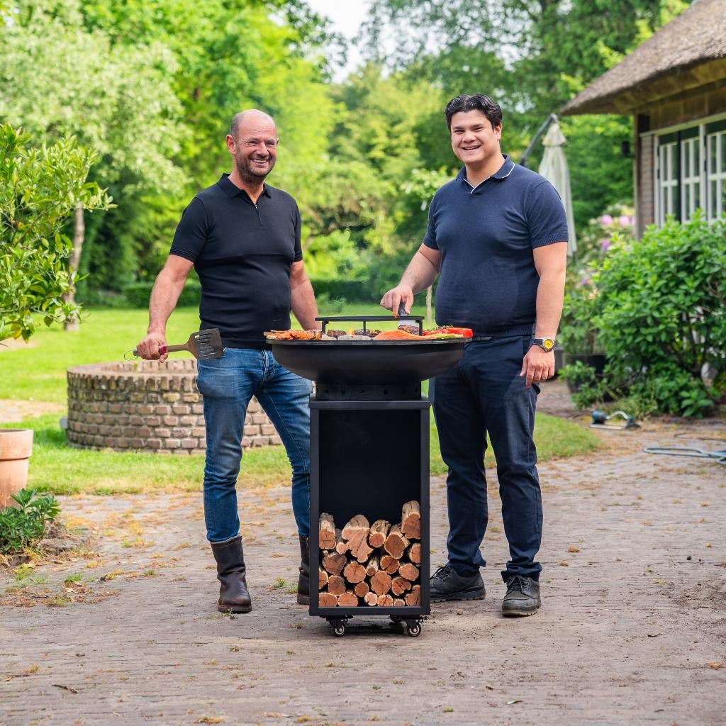 bbq Plancha Camarada Blackline met wielen en houtopslag NW