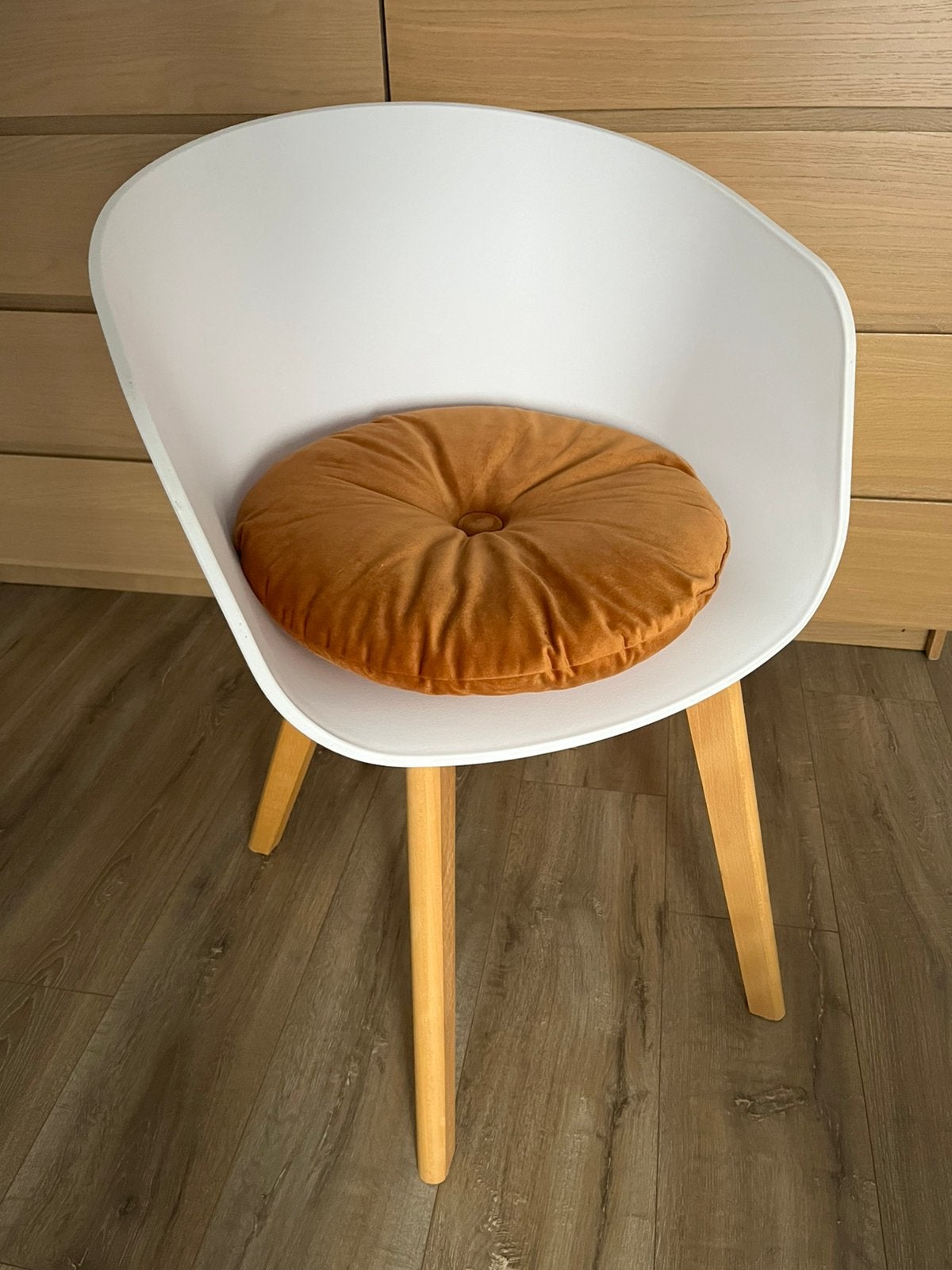 Kuipstoel met kussentje (Scandinavische stijl), Huis en Inrichting, Ophalen, Zo goed als nieuw