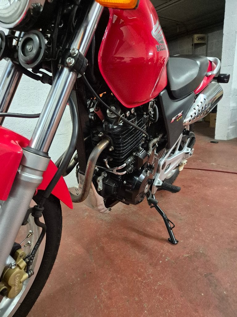 HONDA 650 VIGOR, Motos, Occasion, Particulier, 650 cm³, 12 à 35 kW