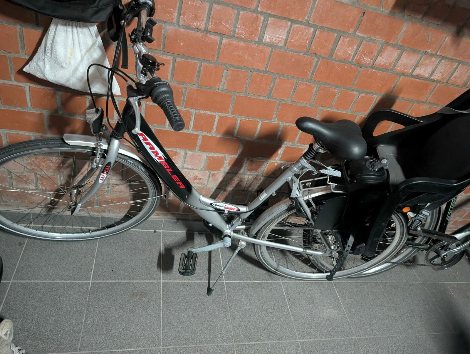 Damesfiets in zeer perfecte staat.zo goe als nieuw, Fietsen en Brommers, Elektrische fietsen, Ophalen