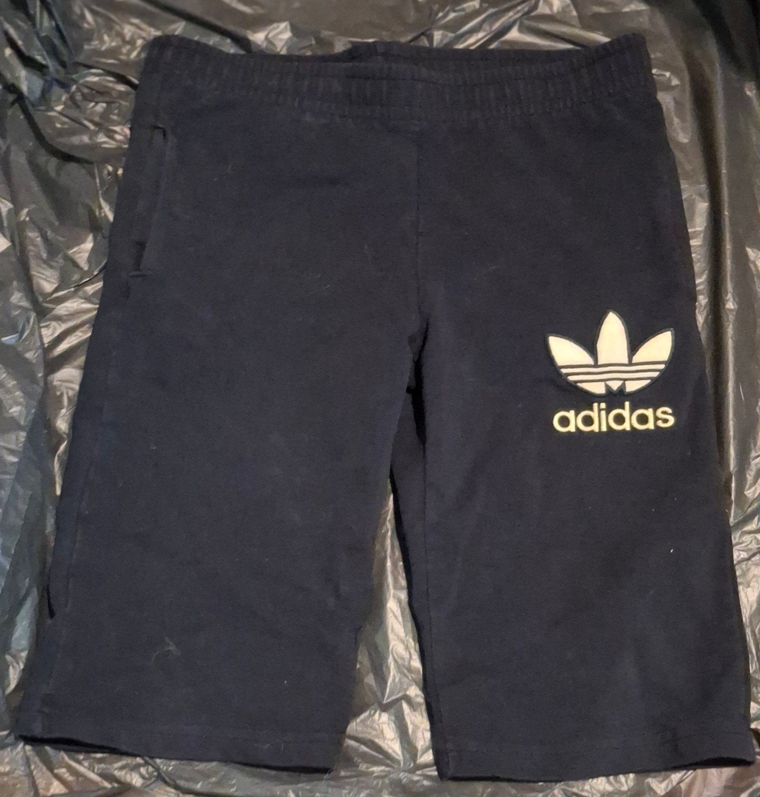 Korte broek merk Adidas maat 116, Broek, Adidas, Gebruikt, Ophalen of Verzenden