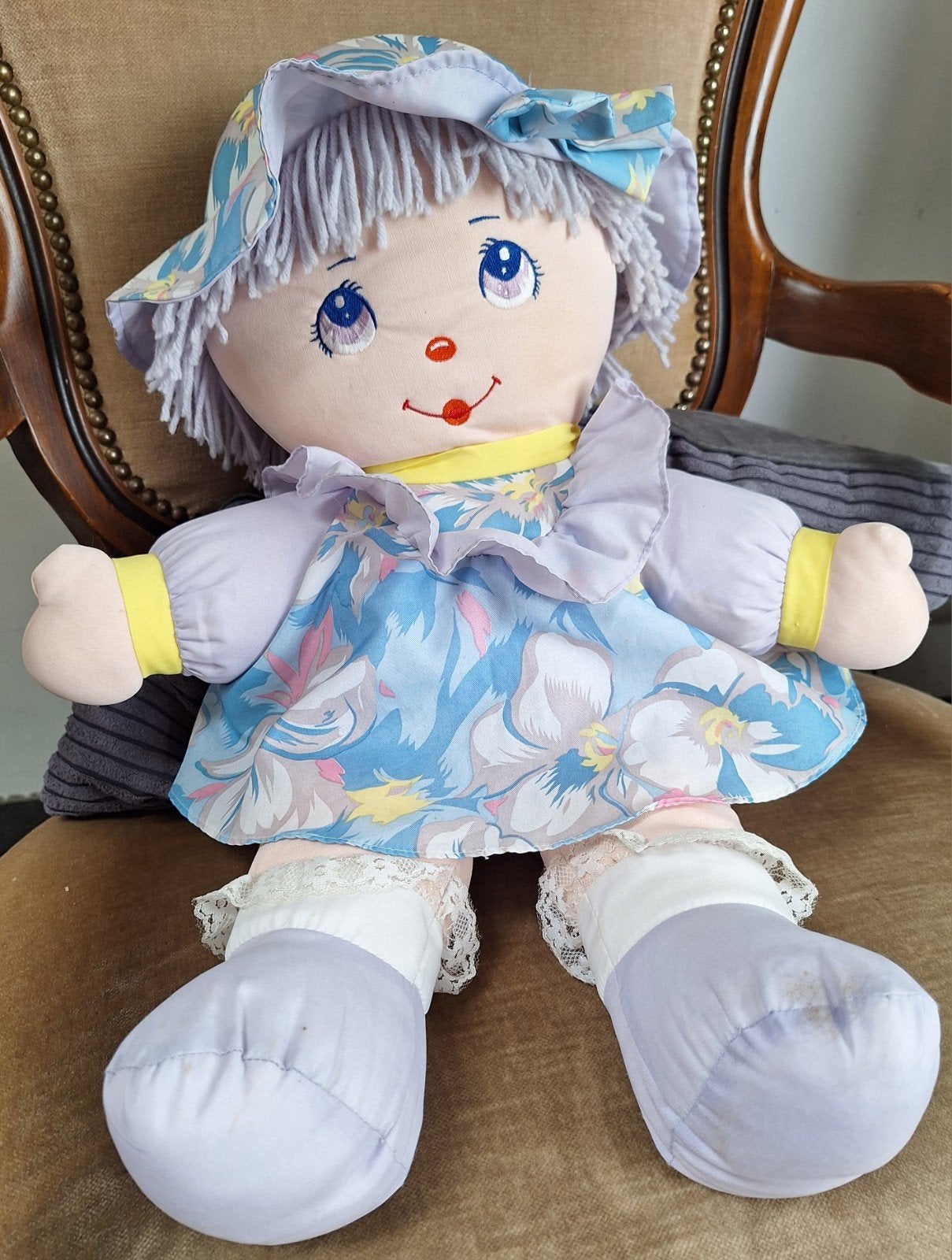 Grande poupée vintage "Dolly Mine"., Enlèvement ou Envoi, Avec son