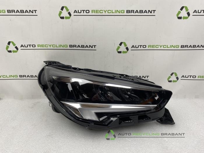 Phare droit d'un Opel Corsa, Autos : Pièces & Accessoires, Éclairage, -, 3 mois de garantie, Utilisé, -