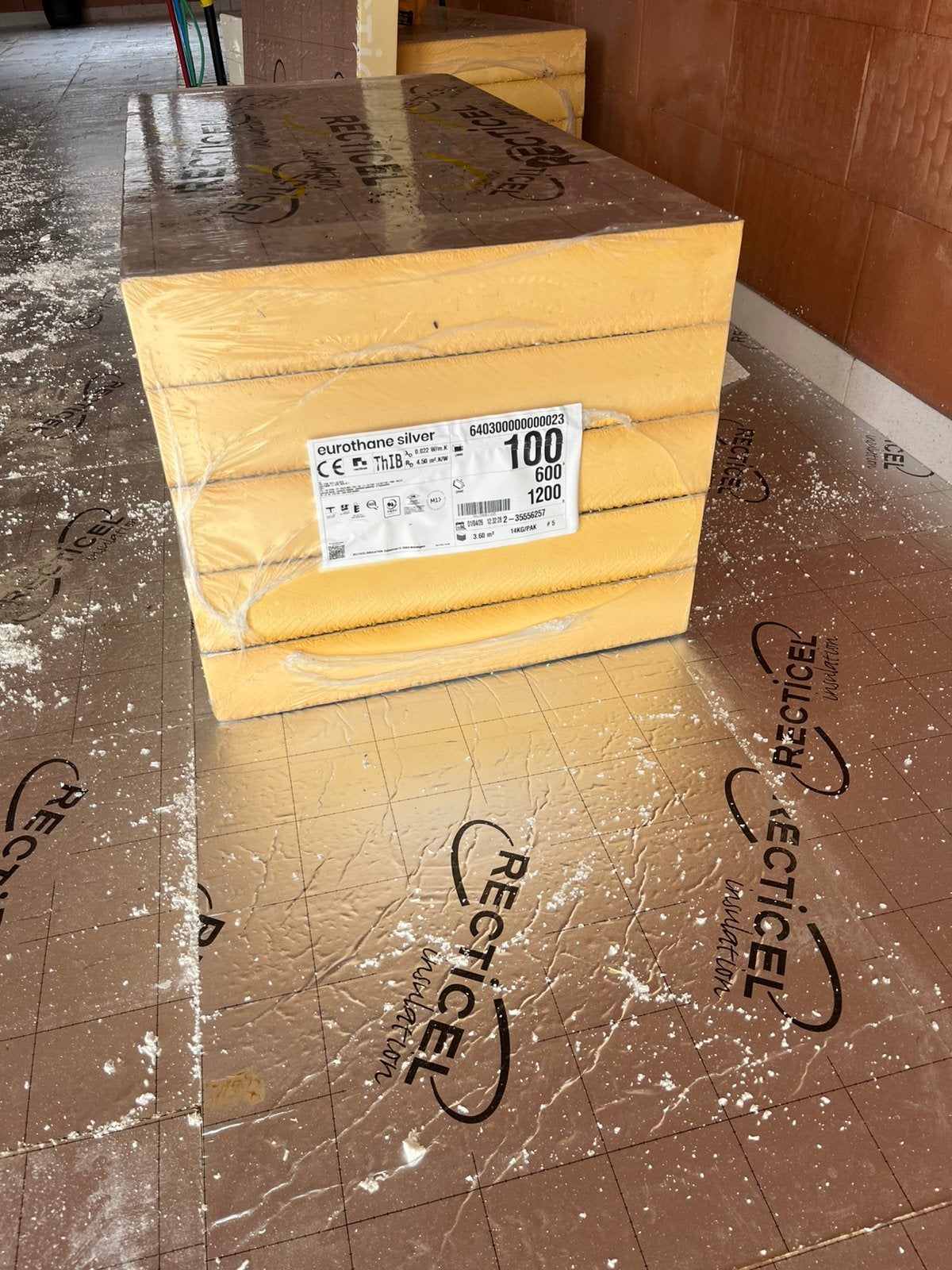 Overschot PUR isolatie 10 cm, Doe-het-zelf en Bouw, Ophalen, Nieuw