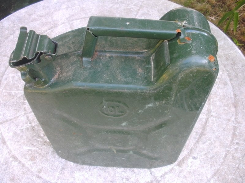 METALEN KRUIK VOOR BENZINE 10 LITER, Ophalen, Gebruikt