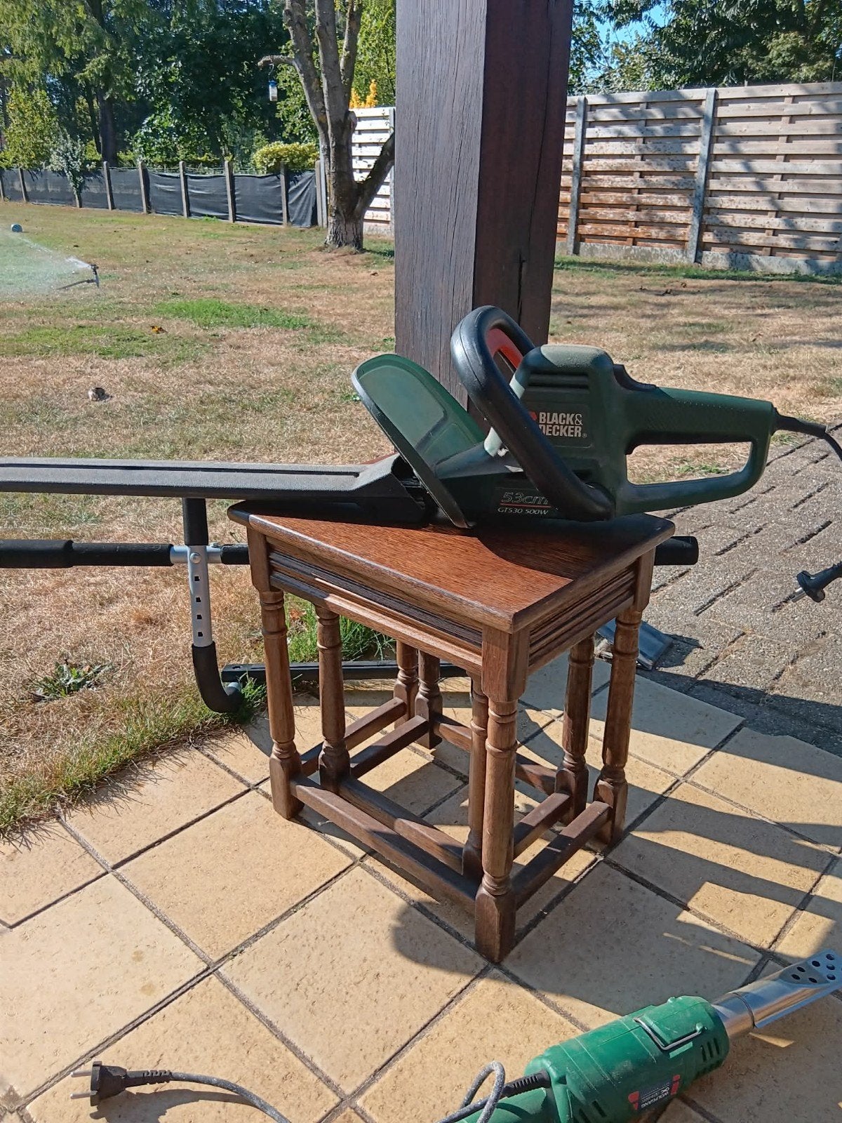 electrische heggeschaar Bosh, Ophalen