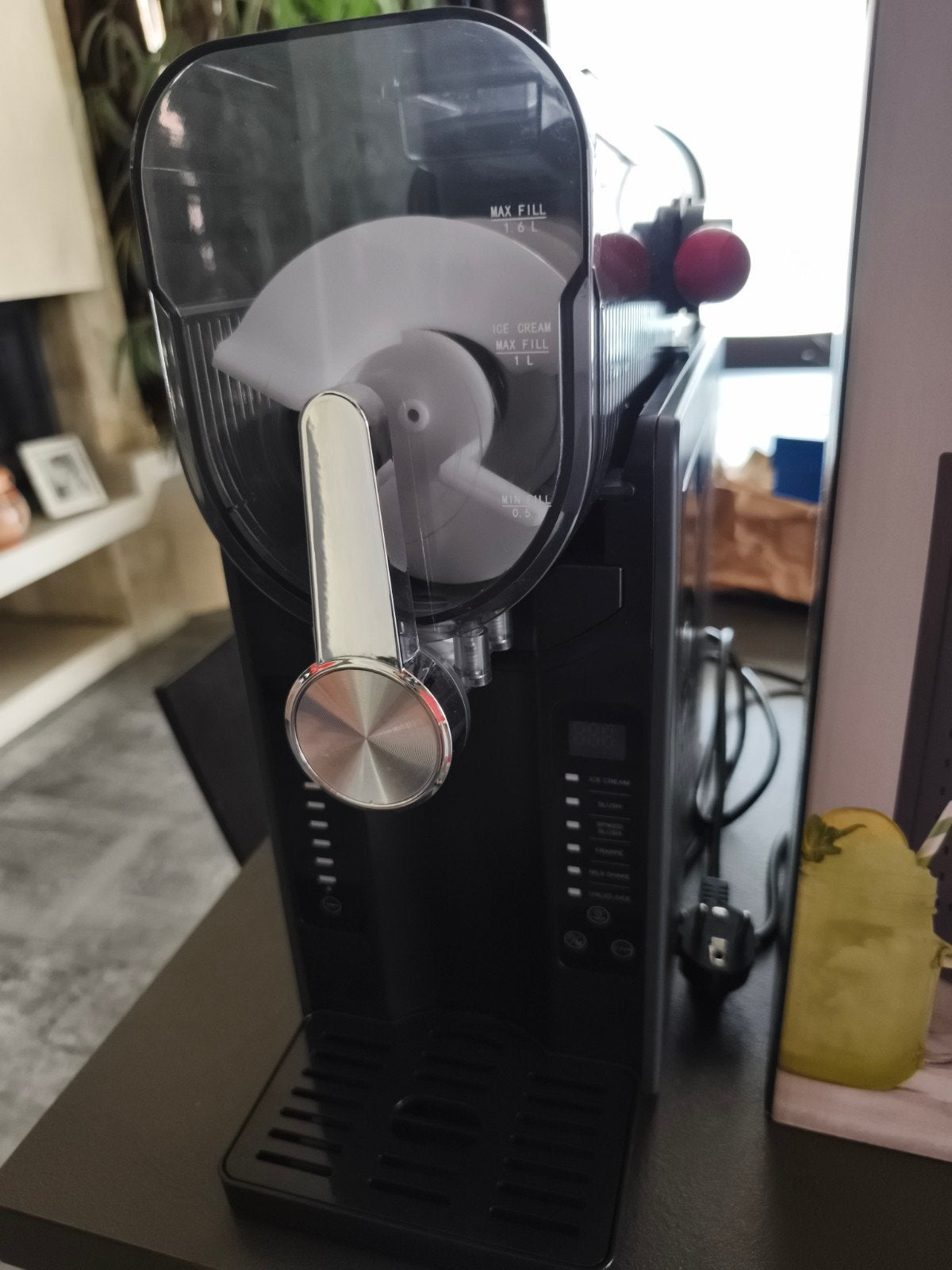 Machine à glace et granité, Enlèvement, Neuf