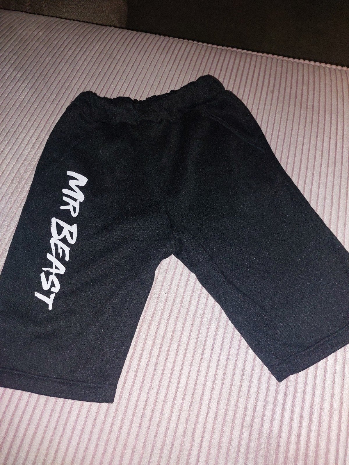 Mr beast shorts, Ophalen