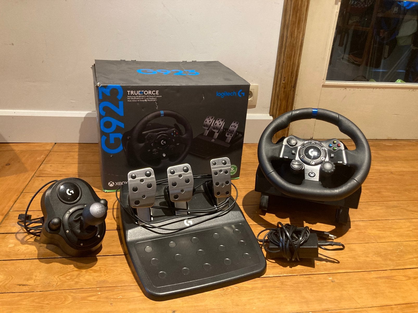 Xbox-pc Logitech G923 truforce + schakelaar, Enlèvement, Utilisé, Volant ou Pédales