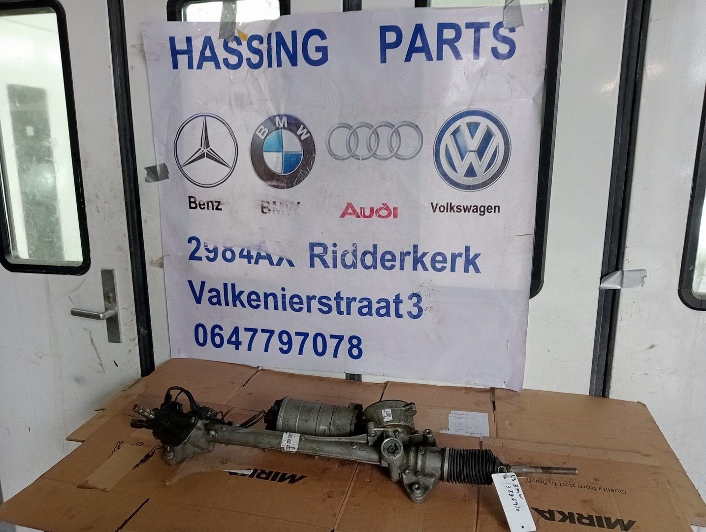Stuurbekrachtigingshuis met artikelnummer 13836910 BMW 3 ser, Gebruikt, -, -, Ophalen of Verzenden