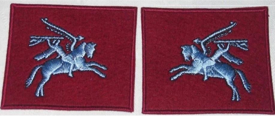Set Pegasus schouderbadge Links/Rechts 1Bn Para Diest - ABL, Verzamelen, Militaria | Algemeen, Ophalen of Verzenden, Landmacht