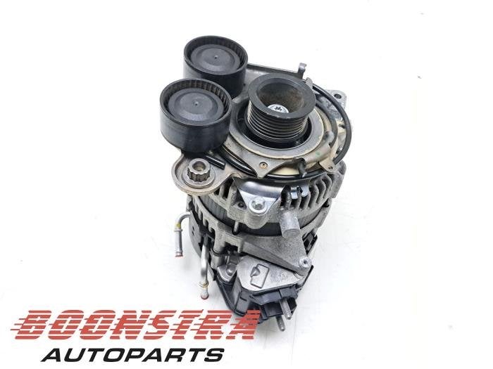 Dynamo d'un Mercedes E-Klasse, 3 mois de garantie, Utilisé, -, -