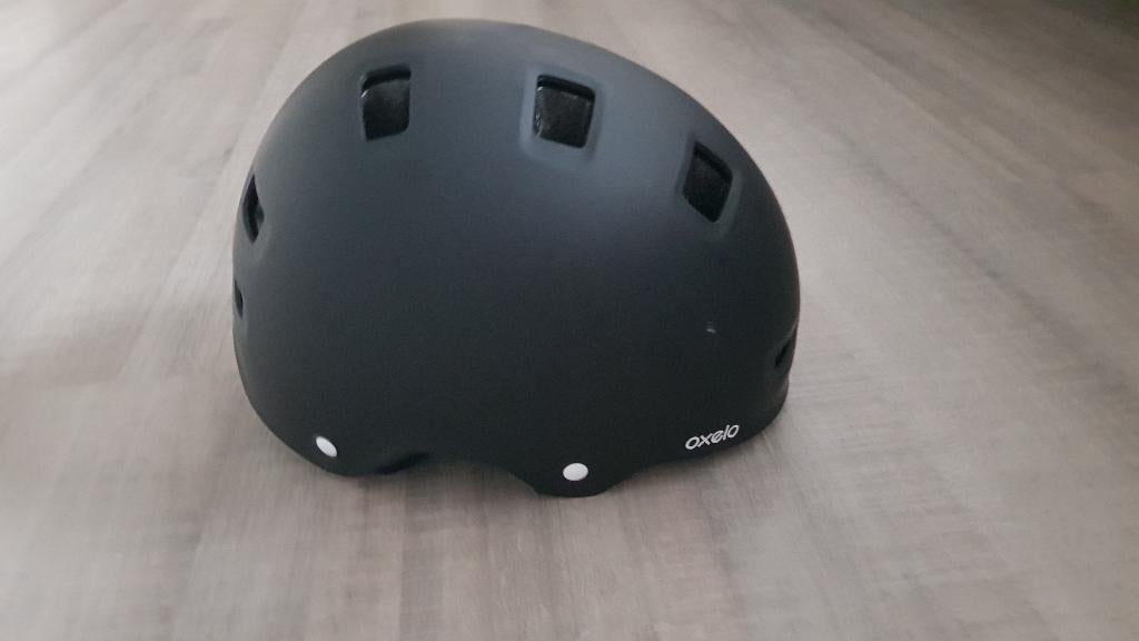 Casque vélo / roller / skateboard / trottinette, Vélos & Vélomoteurs, Comme neuf, Enlèvement, Decathlon, L