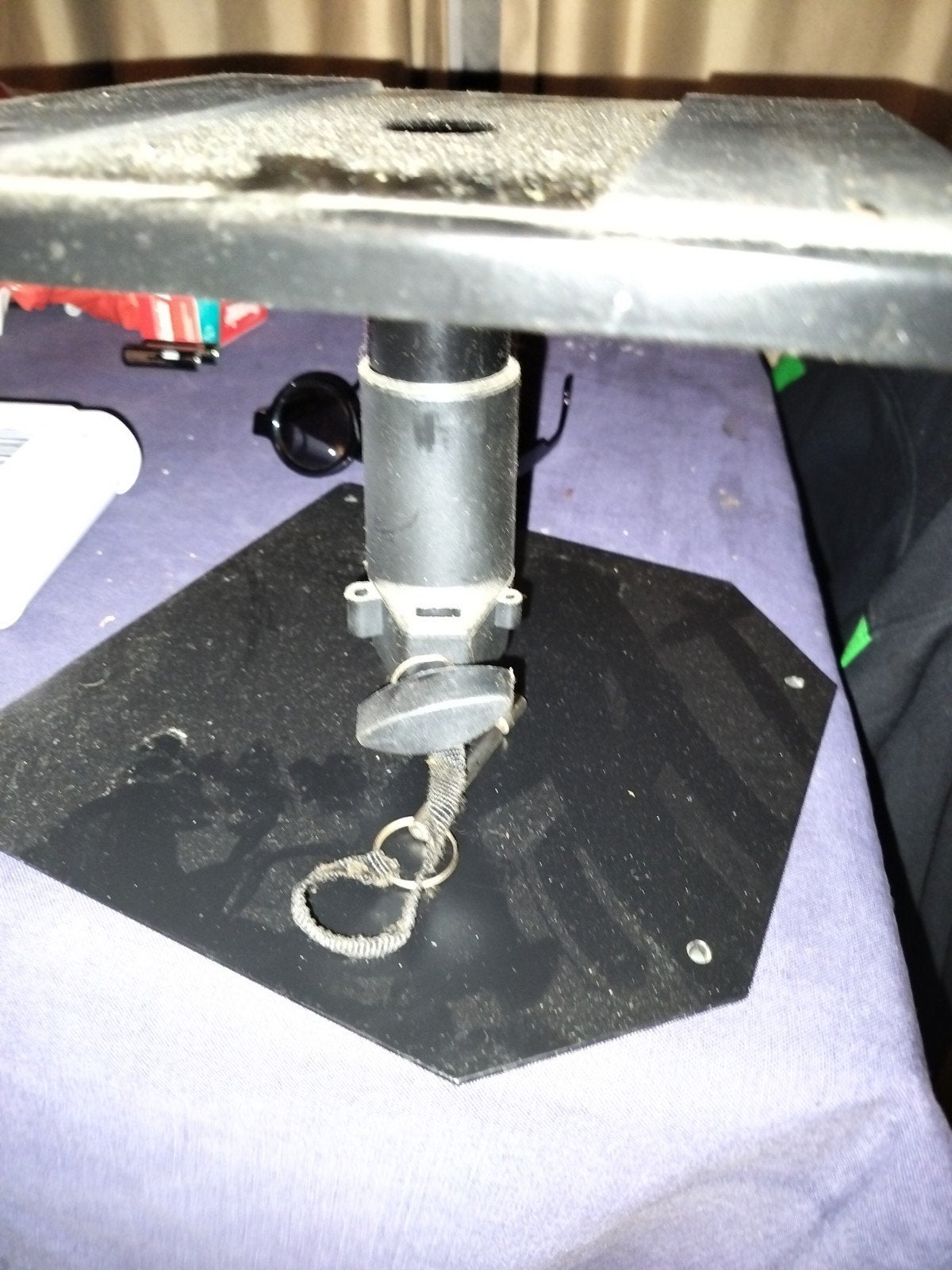 2 speaker stands, Enlèvement ou Envoi, Comme neuf