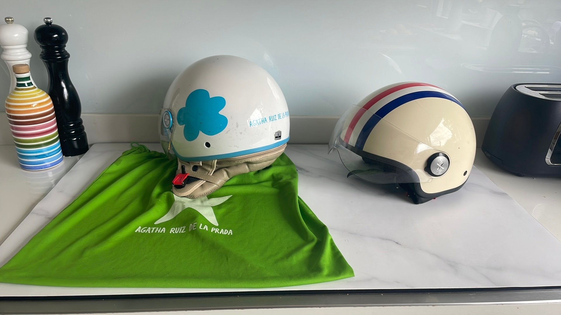 Vespa helmen, Motoren, Kleding | Motorhelmen, Dames, Jethelm, S, Tweedehands