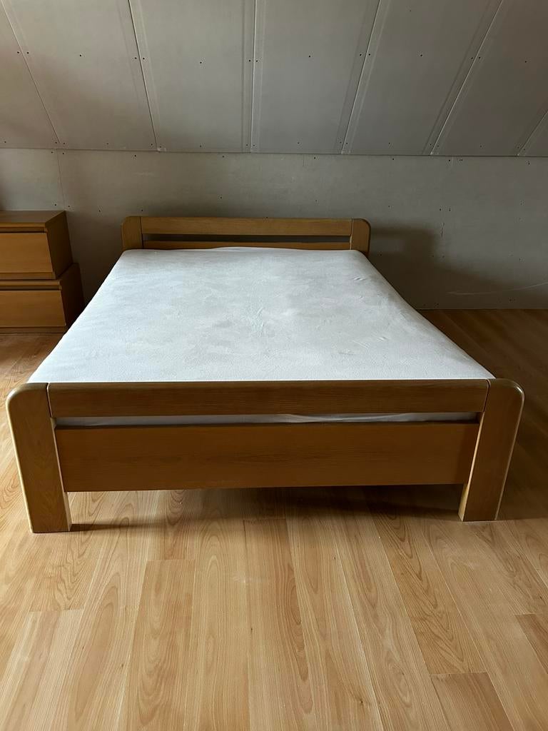 Volledige kamer (bed, kast, nachtkastjes en commode), Huis en Inrichting, Ophalen, Gebruikt, Tweepersoons