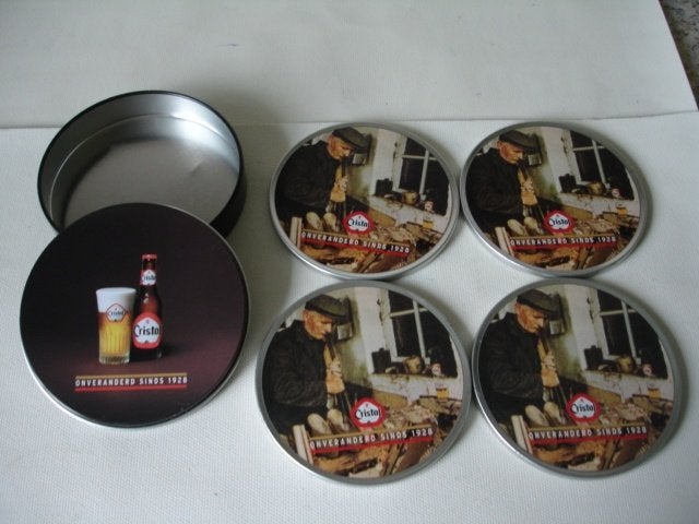 Blikken doosje onderleggers van Cristal Alken, € 2,00, Collections, Marques de bière, Enlèvement ou Envoi, Comme neuf, Autres types