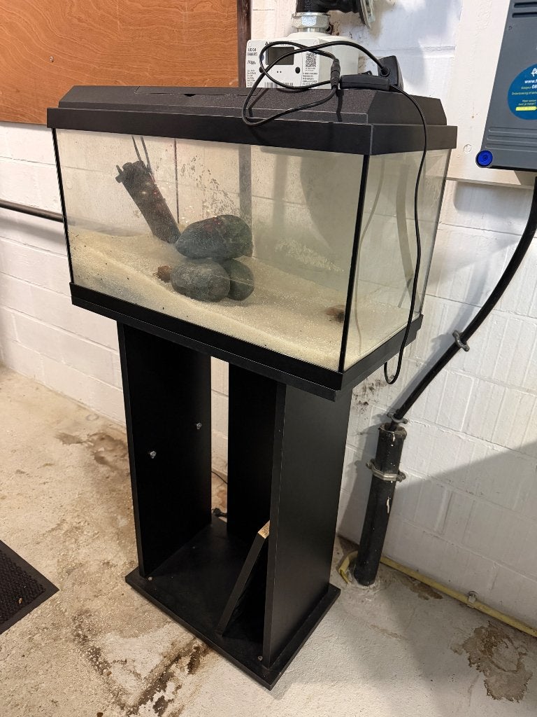 Aquarium à vendre avec lampe, pompe et meuble, Aquarium vide, Pompe, Enlèvement, Utilisé