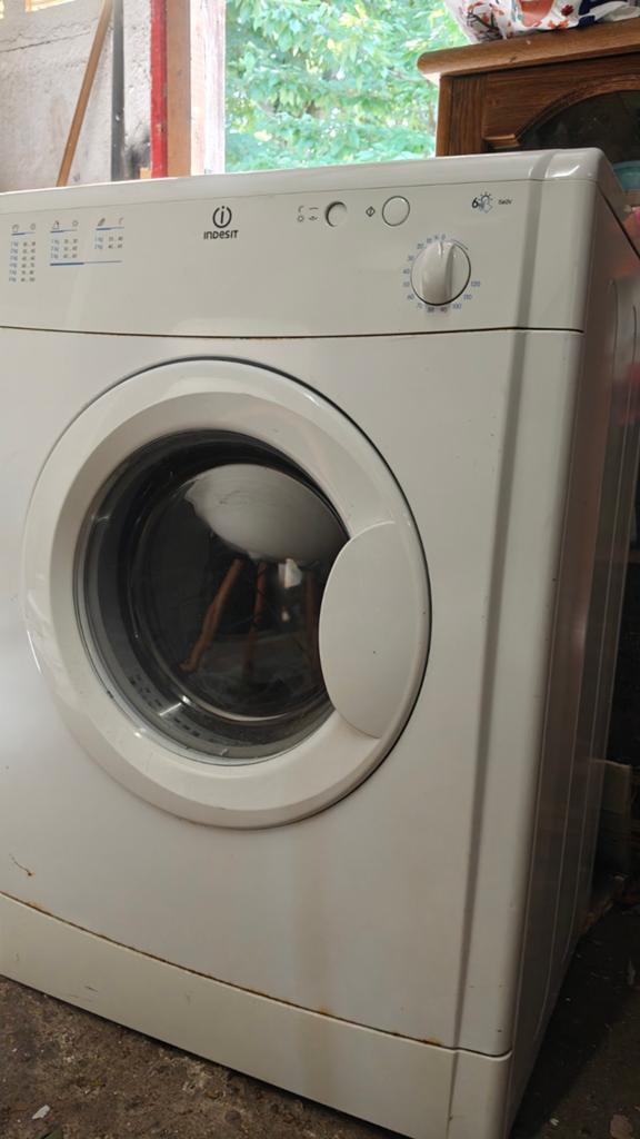 Sèche-linge économique, Electroménager, Sèche-linge, Utilisé, Évacuation d'air, Chargeur frontal, 4 à 6 kg, 85 à 90 cm, Enlèvement