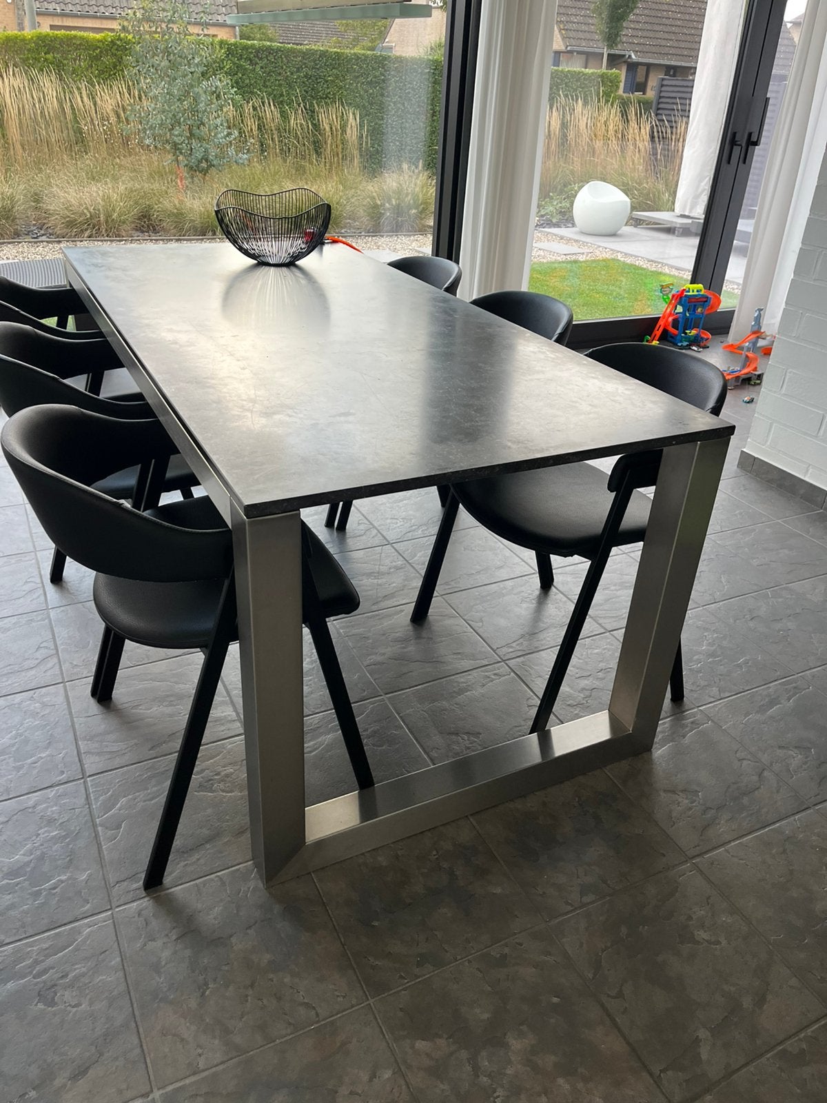Luxe Eettafel / Tuintafel – Donker Verzoet Arduin & Inox, Huis en Inrichting, Ophalen, Overige materialen, Gebruikt, Vijf personen of meer