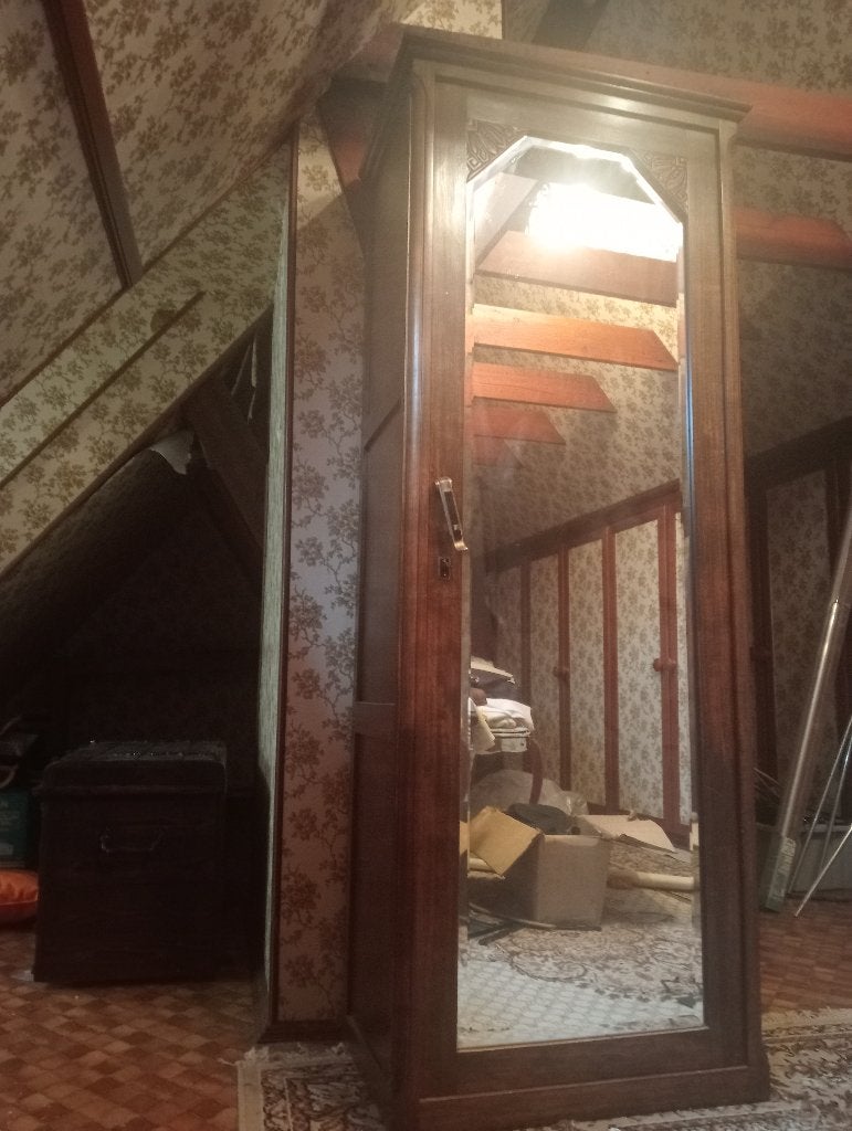 Belle armoire à miroir étroite en bois foncé vintage, Enlèvement, Maison et Meubles