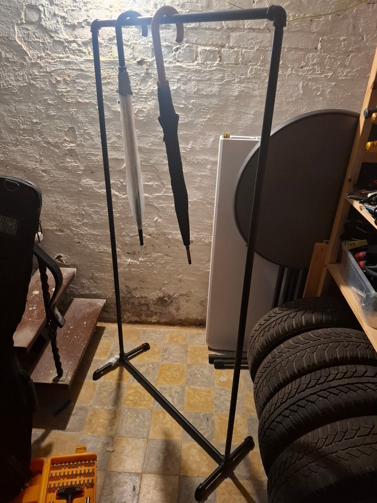 porte-vêtements — Acier noir, Enlèvement ou Envoi