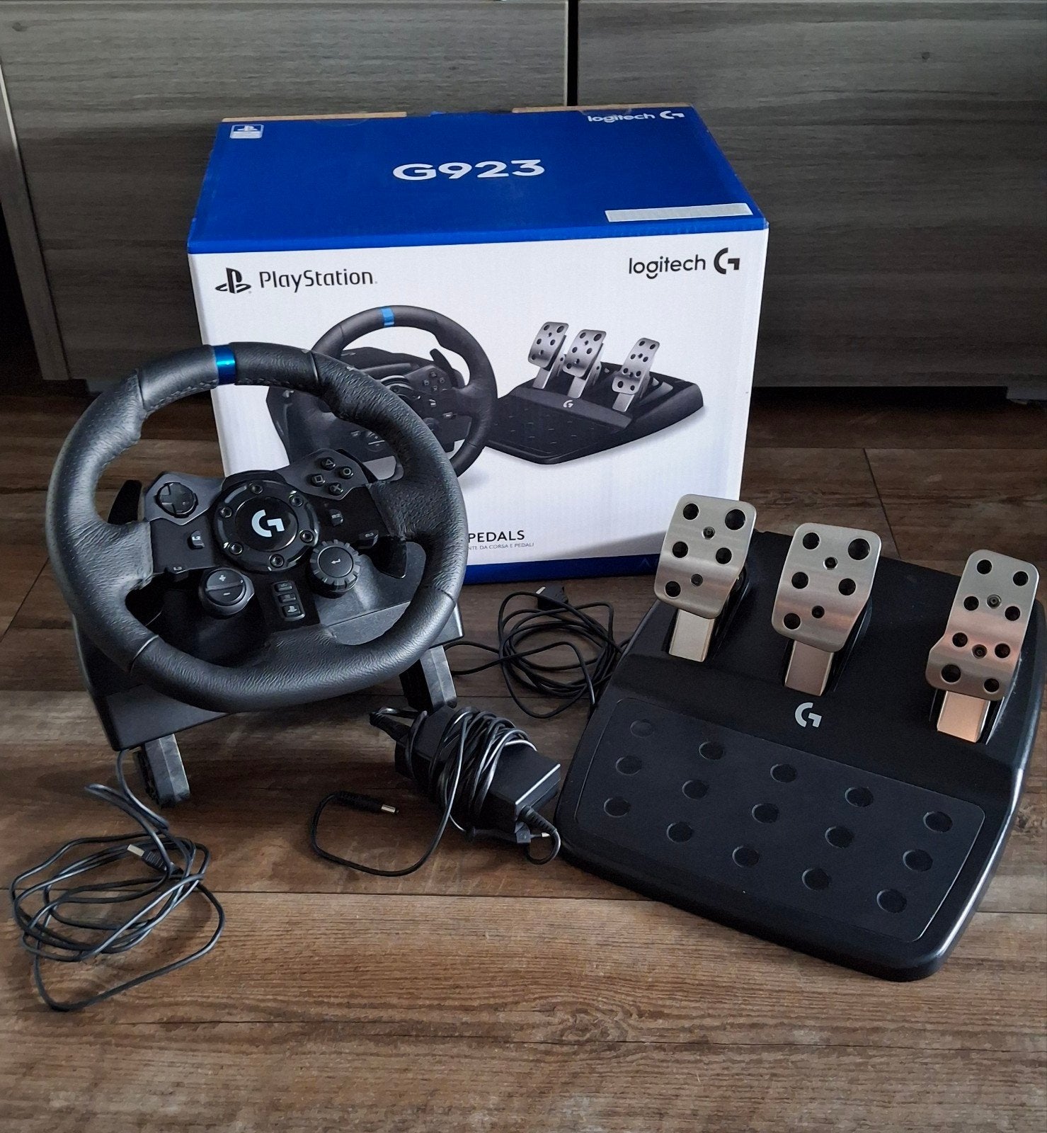 Logitech G923 Racing Stuur en pedalen, Consoles de jeu & Jeux vidéo, Consoles de jeu | Sony Consoles | Accessoires, Enlèvement