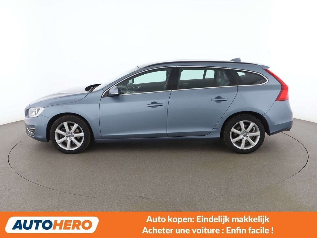 Volvo V60 2.0 D2 Summum (bj 2017, automaat), Auto's, Volvo, Gebruikt, 1969 cc, Blauw, 120 pk
