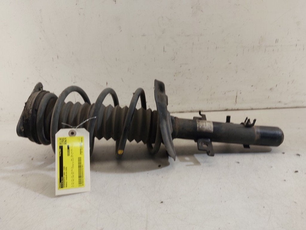 SCHOKBREKER LINKS VOOR Renault Kadjar (RFEH) (01-2015/-), Gebruikt, Renault, Peter-Huppertz-Straße 5
51063  Köln, DE, Dialog.deutschland@renault.de