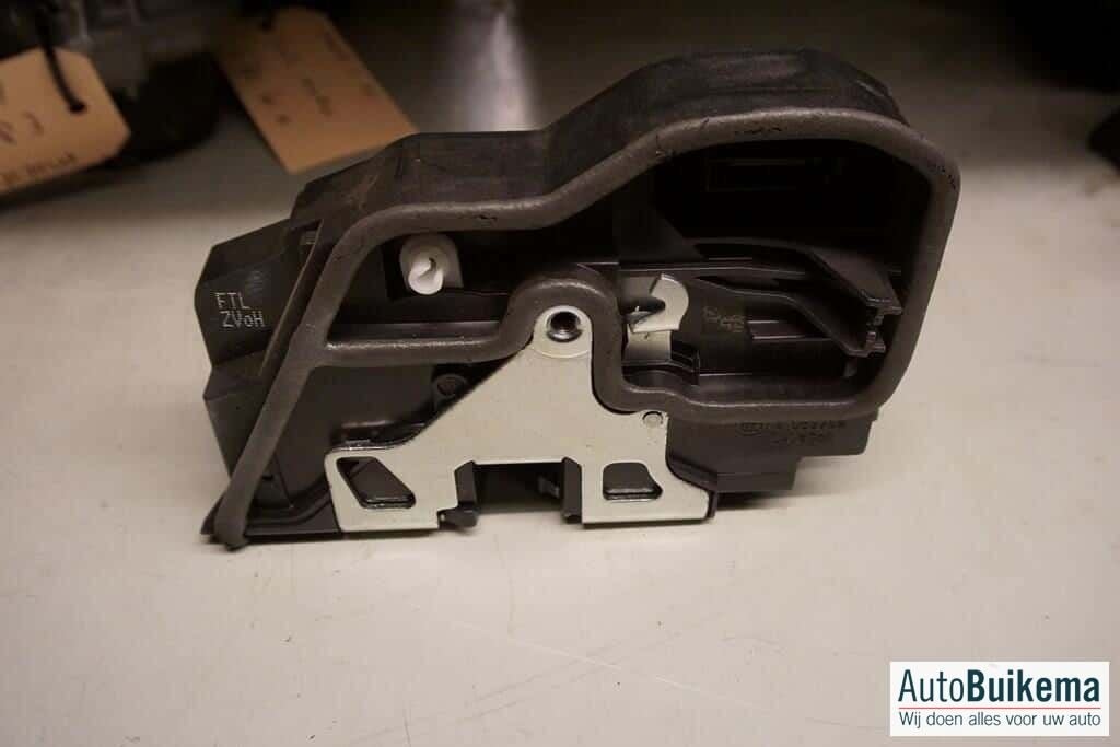 Origineel BMW 3-Serie F30 portierslot links voor, -, Utilisé, -, Enlèvement ou Envoi